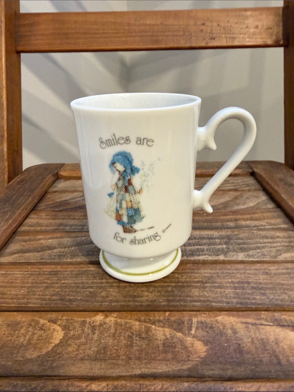Vintage Holly Hobbie Genuine Porcelain Pedestal Coffee Mug ✨